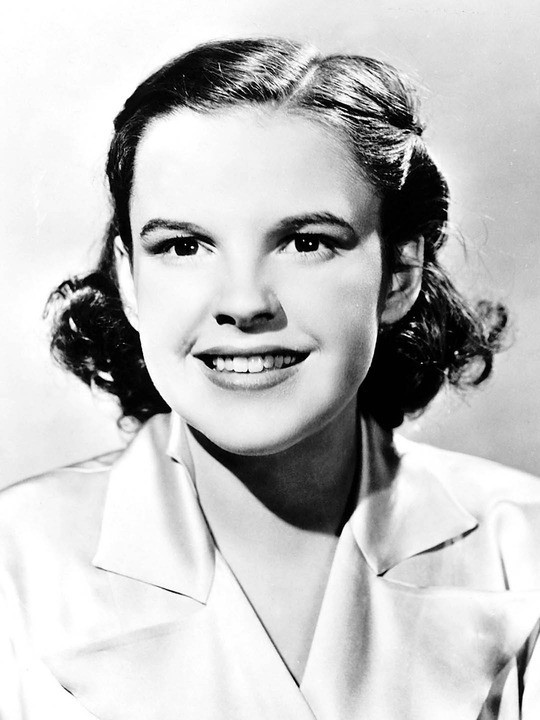 Judy Garland: Biografía, películas, series, fotos, vídeos y noticias