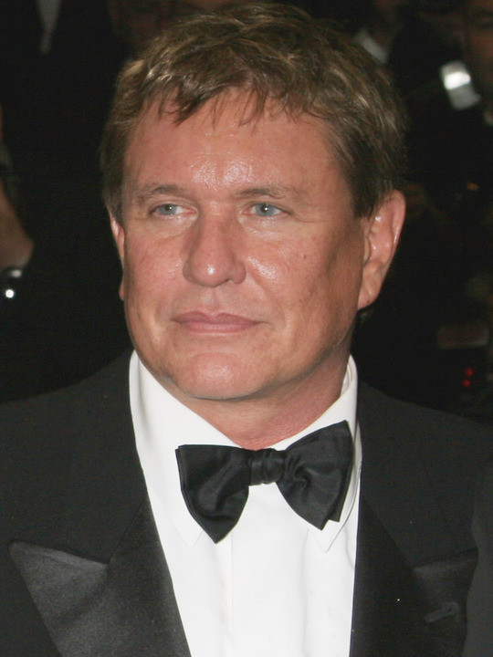 Next photo of Tom Berenger