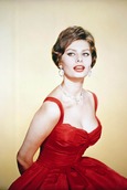 Biografía de Sophia Loren