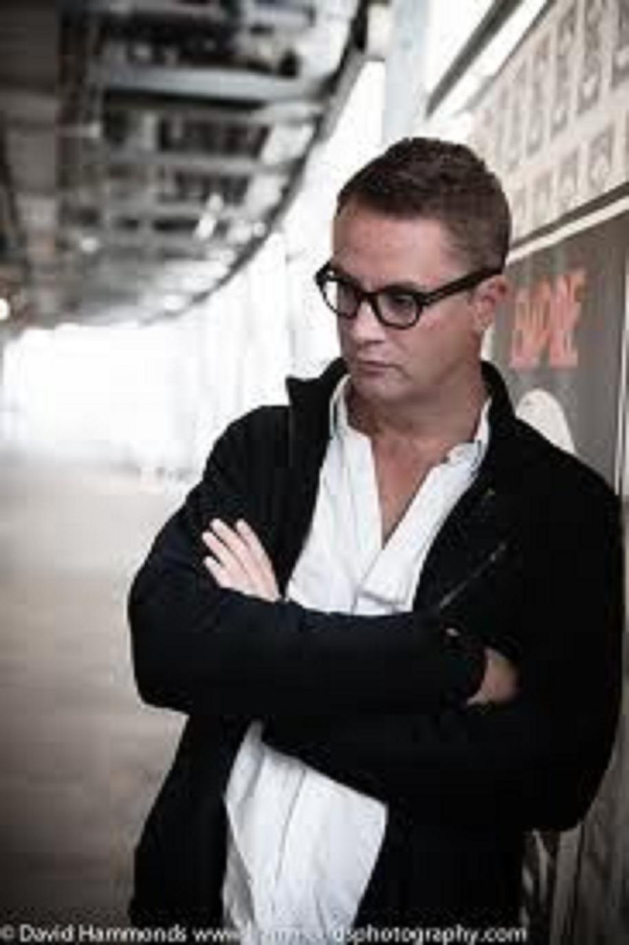 Каспер виндинг. Николас рёфн. Nicolas winding Refn. Николас Виндинг Рефн дилер. Николас Виндинг рёфн кинорежиссёр.