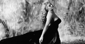 Muere Anita Ekberg, protagonista de 'La dolce vita' y musa de Fellini