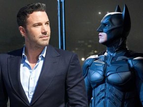 Christian Bale enseña a Ben Affleck cómo no mearse en el traje de Batman