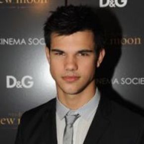 Taylor Lautner, atrapado en la cárcel futurista de 'Incarceron'