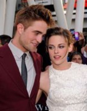Robert Pattinson ha contactado dos veces con Kristen Stewart