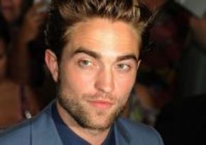 Sale el nombre de Robert Pattinson como posible Christian Grey