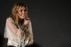 Miley Cyrus y Adam Sandler pondrán la voz en 'Hotel Transylvania'